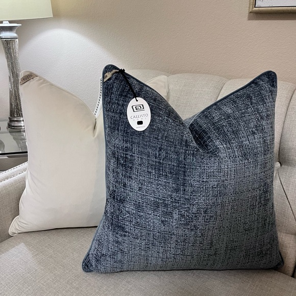 1-NWT CALLISTO HOME VELVET WEAVE DESIGN DECORATIVE PILLOWS (Read descrip… - Picture 9 of 17